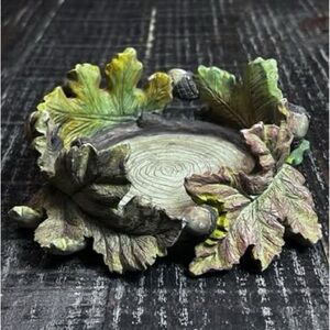 Rustic Leaf Design Decorative Piece